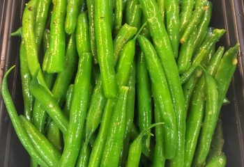 1 lb Garlicky Green Beans