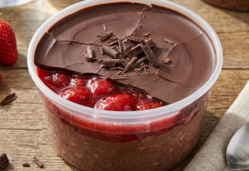 Chocolate Covered Strawberry Overnight Oats Chocolate Covered Strawberry Overnight Oats